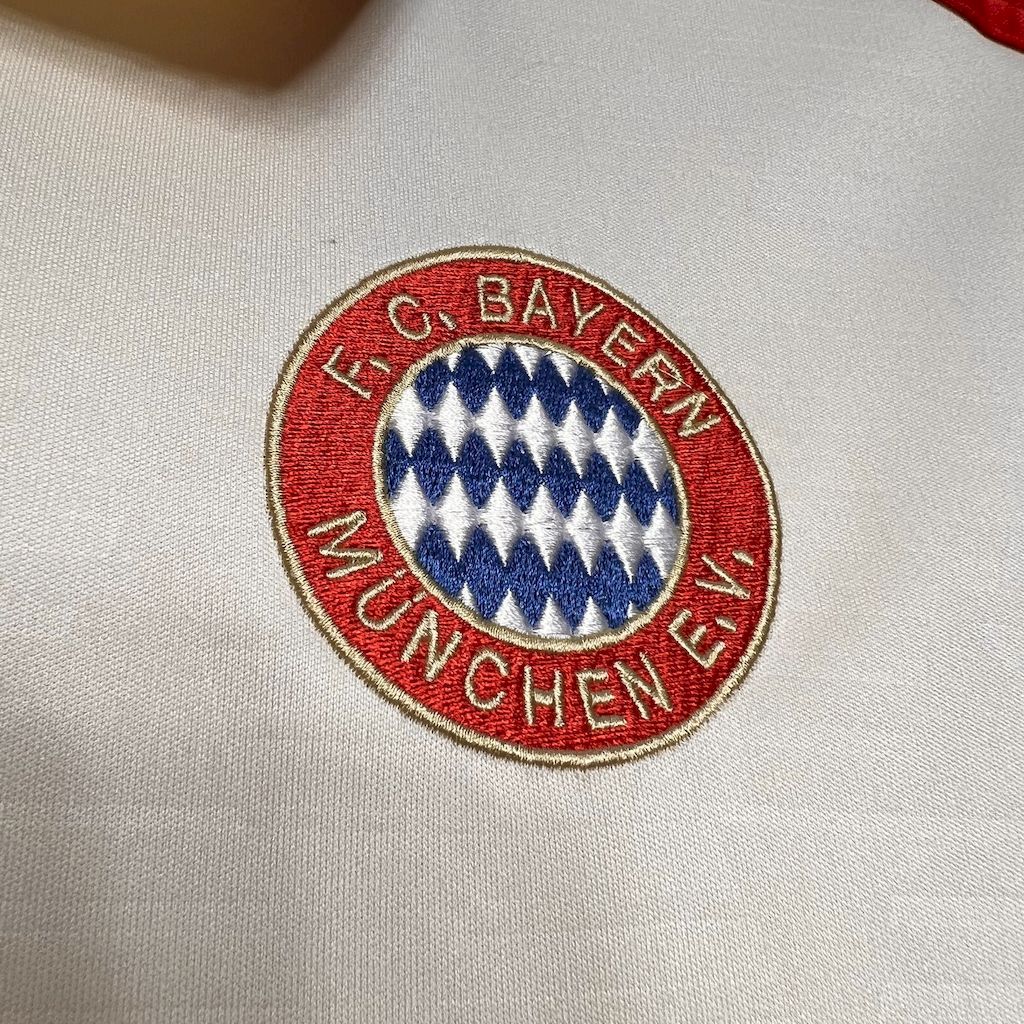 Jersey Bayern Múnich 2024-25 Tercera